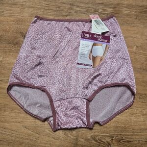 NWT!! Vintage Bali Skimp Skamp Pink Leopard Print Briefs Size 7 Granny Panties